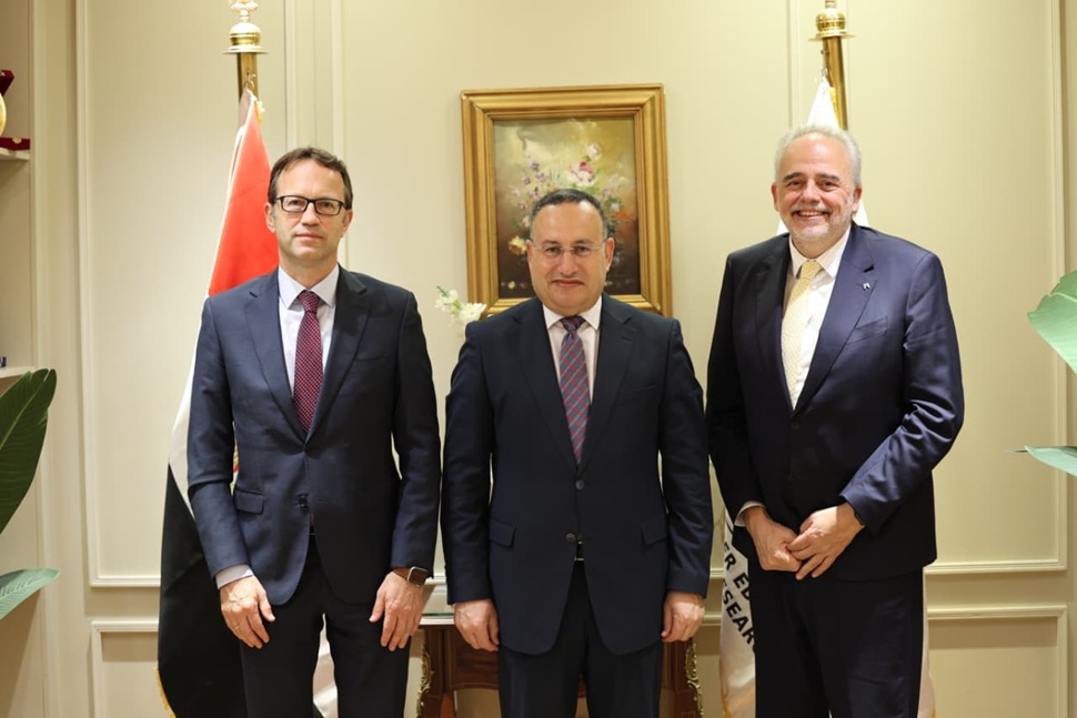 وزير التعليم العالي يبحث سبل تعزيز التعاون مع سفير مملكة إسبانيا ووفد جامعة برشلونة المستقلة الإسبانية UAB