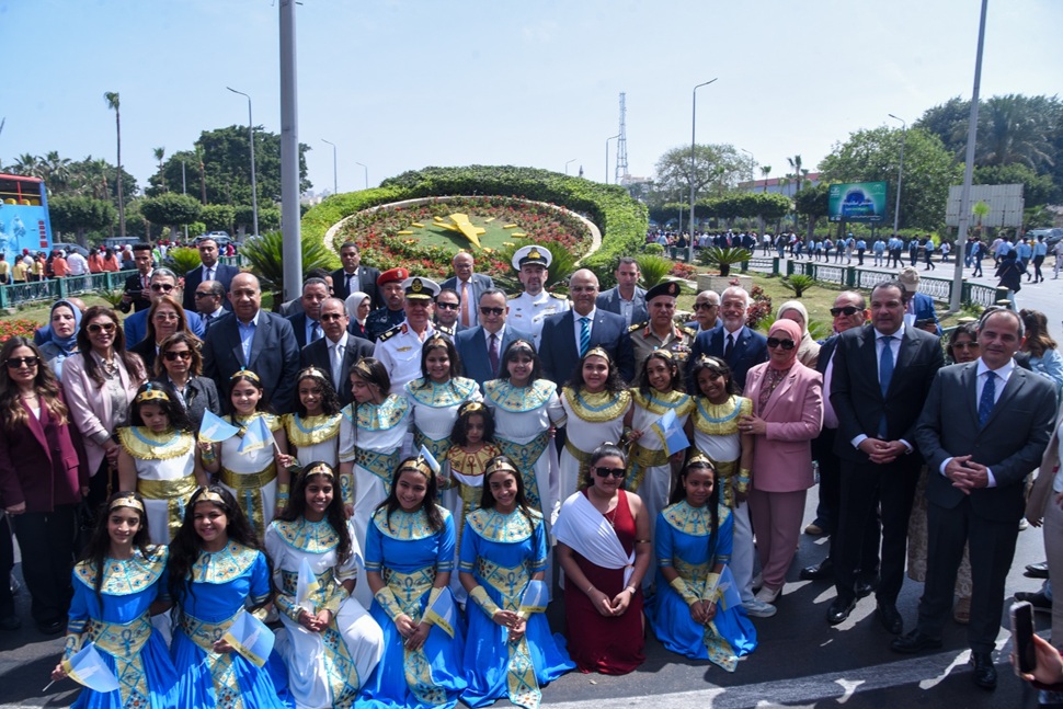 وزير التعليم العالي ومحافظ الإسكندرية يشهدان انطلاق فعاليات احتفال "الإسكندرية مولد مدينة عالمية" في أجواء احتفالية مميزة