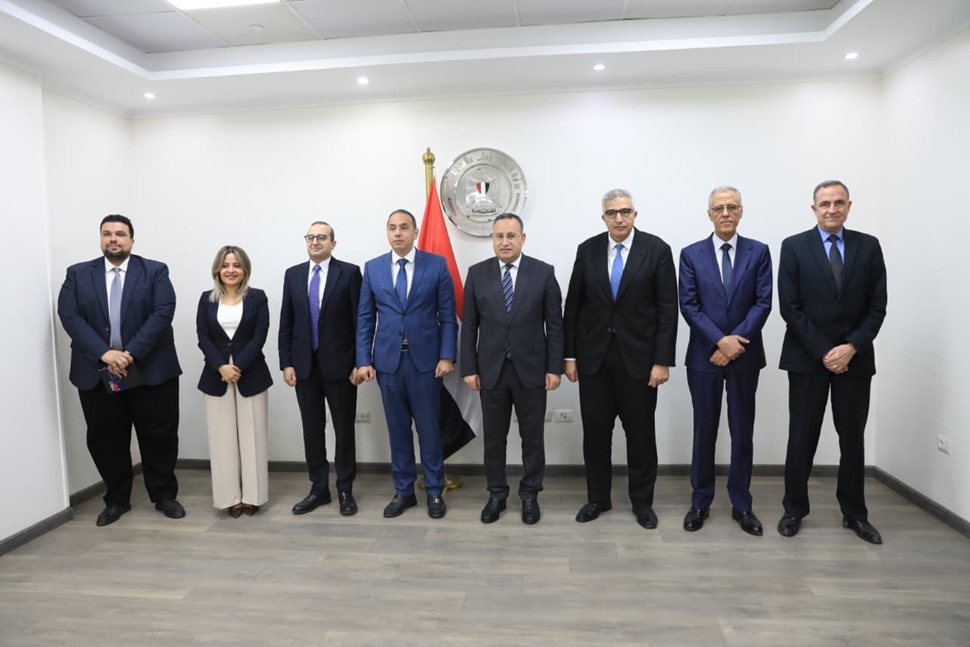 Minister of Higher Education Discusses with Chairman of the Financial Regulatory Authority Mechanisms for Promoting Financial Literacy Among University Students and Opportunities to Benefit from Non-Banking Financial Activities