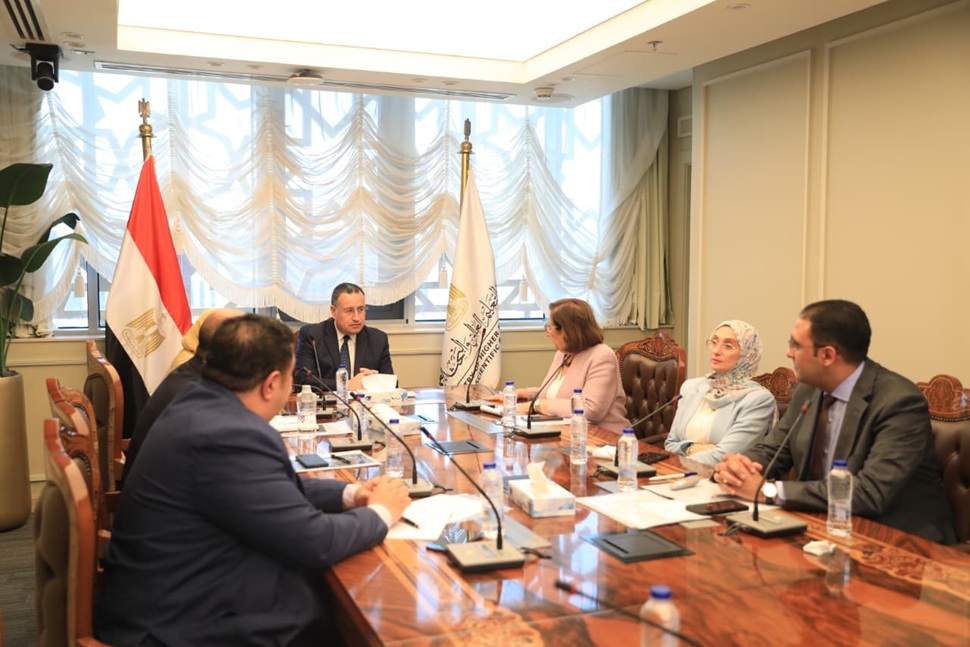 Minister of Higher Education Holds Meeting with the Technical Committee for International Rankings of Egyptian Higher Education Institutions