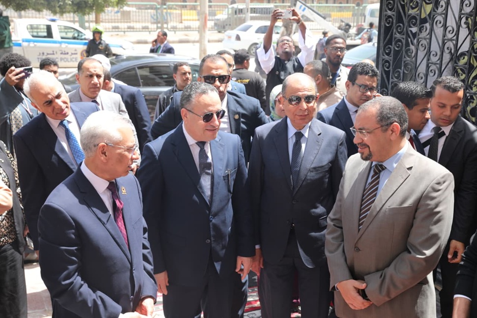 وزير التعليم العالي ومحافظ المنيا ورئيس جامعة المنيا يفتتحون ويتفقدون عددًا من المشروعات التعليمية والخدمية بجامعة المنيا بتكلفة 350 مليون جنيه