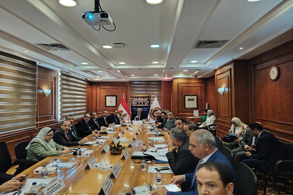 المجلس الأعلى لشئون الدراسات العليا والبحوث يعقد اجتماعه الدوري